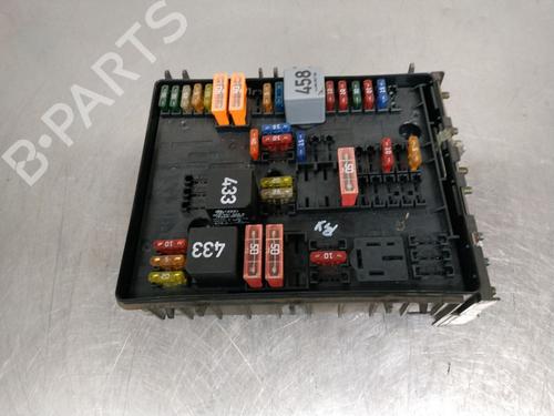 Used Fuse box VW TOURAN (1T1, 1T2) 2.0 FSI (150 hp) 27400982