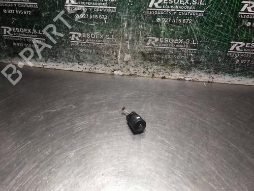Used Switch RENAULT MEGANE III Hatchback (BZ0/1_, B3_) 1.5 dCi (BZ09, BZ0D, BZ1W, BZ29, BZ14) (110 hp) 8614515