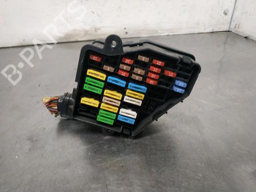 Used Fuse box SEAT EXEO (3R2) 2.0 TDI (143 hp) 26253187