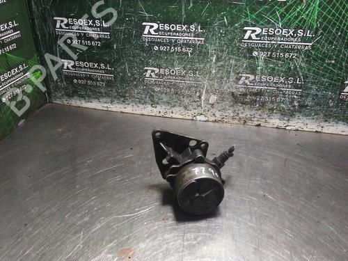 Used Vacuum pump CITROËN XSARA (N1) 1.9 D (70 hp) 8584973