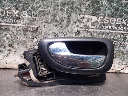 Used Front left interior door handle PEUGEOT 307 Break (3E) 1.6 HDi 110 (109 hp) 9444949