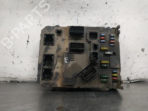 Used Fuse box PEUGEOT 407 SW (6E_, 6D_) 2.0 HDi (140 hp) 26256411