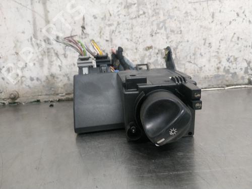 Used Headlight switch MERCEDES-BENZ E-CLASS (W210) E 270 CDI (210.016) (170 hp) 26264269