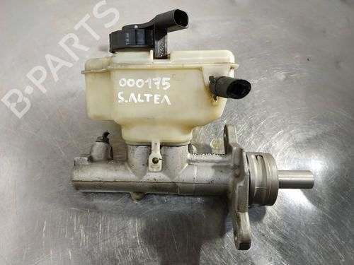 Used Brake master cylinder SEAT ALTEA (5P1) 1.6 (102 hp) 26244566