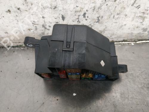 Used Fuse box VW GOLF V (1K1) 1.9 TDI (105 hp) 26263187