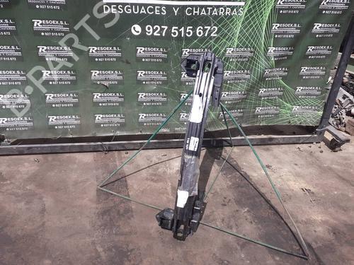 Used Front bumper reinforcement HYUNDAI TUCSON (JM) 2.0 (141 hp) 9440834