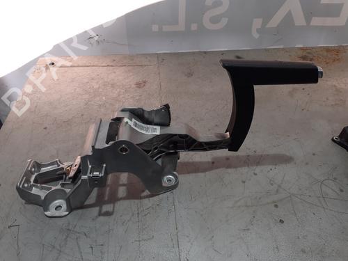 Used Hand brake PEUGEOT 308 II (LB_, LP_, LW_, LH_, L3_) 1.2 THP 110 (110 hp) 26245417