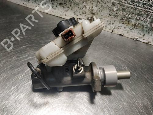 Used Brake master cylinder PEUGEOT 106 II (1A_, 1C_) 1.1 i (60 hp) 9368561