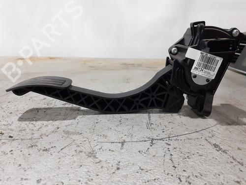 Used Pedal PEUGEOT 308 II (LB_, LP_, LW_, LH_, L3_) 1.2 THP 110 (110 hp) 26245424