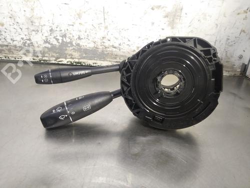 Used Switch MERCEDES-BENZ C-CLASS (W204) C 200 Kompressor (204.041) (184 hp) 26247003