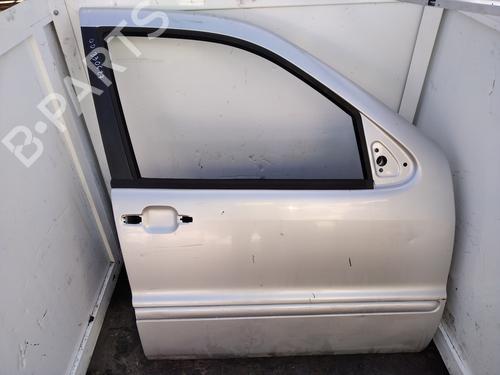Used Right front door MERCEDES-BENZ M-CLASS (W163) ML 270 CDI (163.113) (163 hp) 26252794