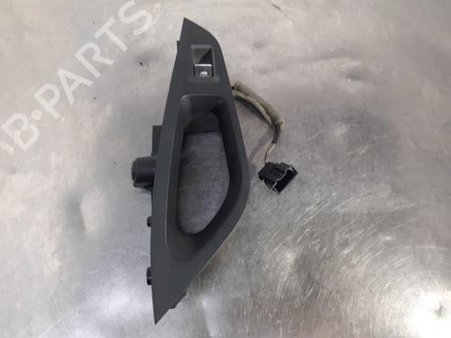 Used Left rear window switch SEAT LEON (1P1) 2.0 FSI (150 hp) 26243296