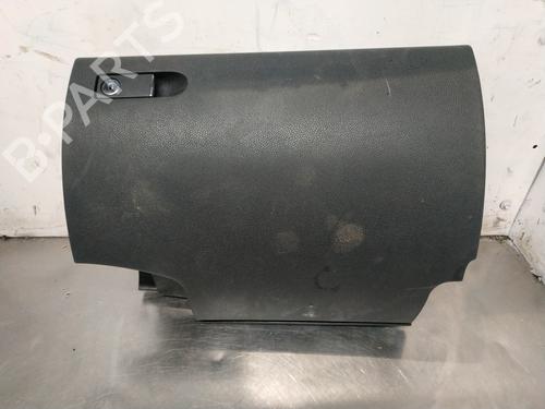 Used Glove box MERCEDES-BENZ C-CLASS (W204) C 200 Kompressor (204.041) (184 hp) 26253629
