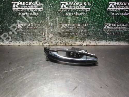 Used Rear left exterior door handle MERCEDES-BENZ C-CLASS (W203) C 220 CDI (203.008) (150 hp) 8602007