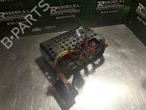 Fuse box OPEL ZAFIRA A MPV (T98)  | BP8696905E1 