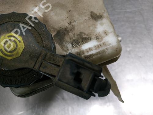 Brake master cylinder VW TOURAN (1T1, 1T2) 2.0 FSI | BP27400983M77 