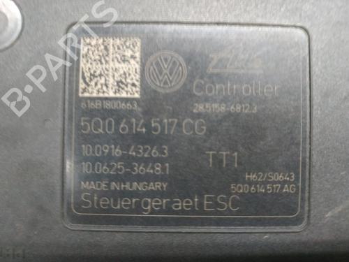 Used ABS pump VW GOLF VII Variant (BA5, BV5) 1.2 TSI (110 hp) 26254401