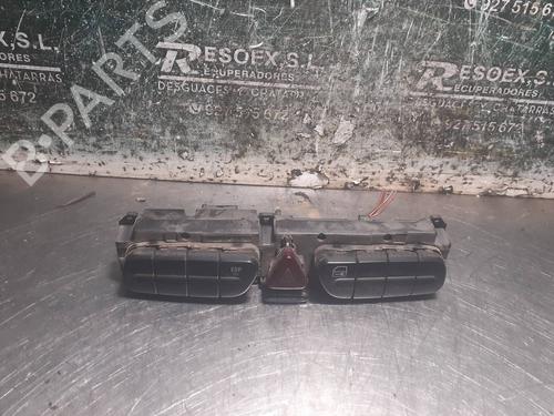 Used Warning switch MERCEDES-BENZ C-CLASS (W203) C 220 CDI (203.008) (150 hp) 8902540
