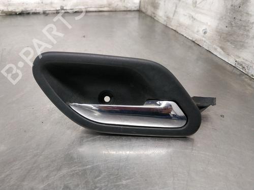 Højre bagtil invendig håndtag BMW 5 (E39) 523 i (170 hp) 26254180