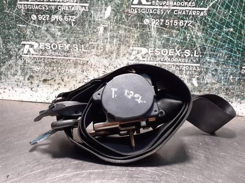Used Rear left seatbelt VW GOLF III (1H1) [1989-1998]  9291539