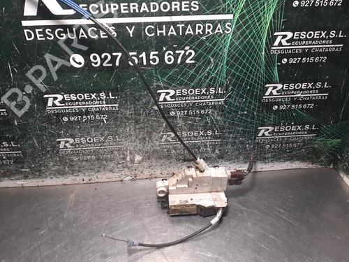 Fechadura trás direita PEUGEOT 407 SW (6E_, 6D_) 1.6 HDi 110 (109 hp) 8206367