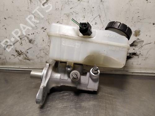 Used Brake master cylinder DACIA SANDERO II TCe 90 (B8M1, B8MA, B8AC) (90 hp) 26246083
