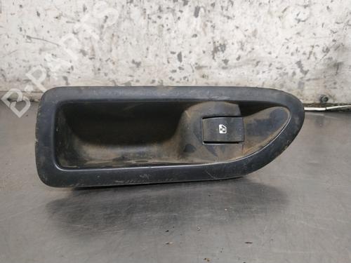 Used Right rear window switch RENAULT LAGUNA II Grandtour (KG0/1_) 1.9 dCi (125 hp) 26255767