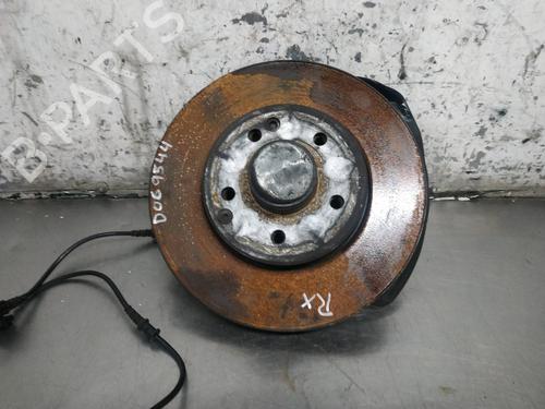 Used Right front steering knuckle MERCEDES-BENZ C-CLASS (W203) C 180 (203.035) (129 hp) 26265806