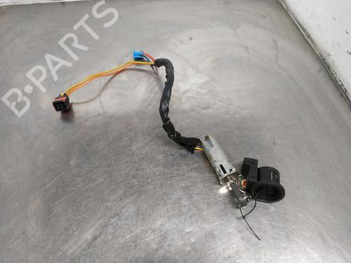 Used Ignition barrel CITROËN XSARA (N1) 1.9 TD (90 hp) 26267578