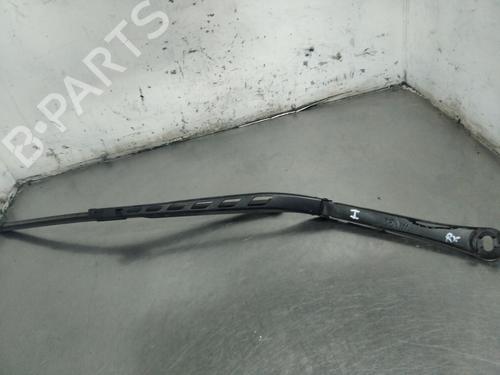 Used Front windshield wiper arm BMW 5 (E60) 525 d (177 hp) 26256753