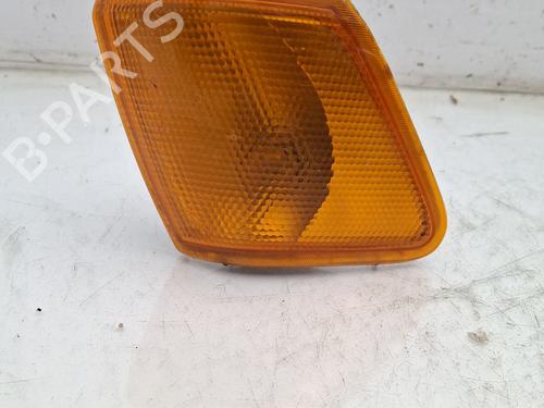 Clignoteur rechts FORD FIESTA III (GFJ) 1.1 (55 hp) 31638894