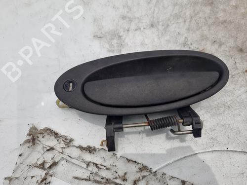 Used Front left exterior door handle RENAULT LAGUNA I (B56_, 556_) [1993-2002]  18676204