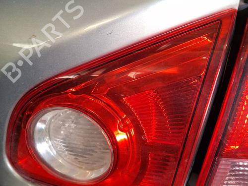 Feu de coffre droit NISSAN QASHQAI I (J10, NJ10) 2.0 dCi (150 hp) 32381514