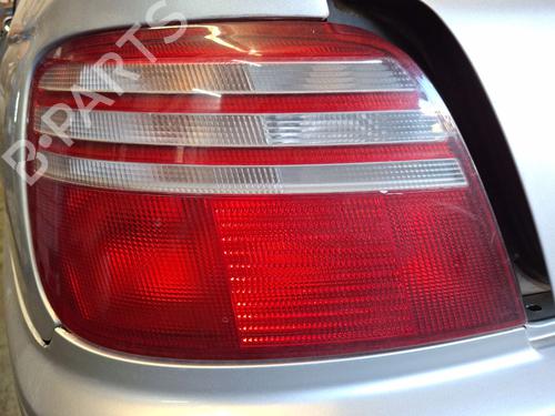 Piloto trasero izquierdo Piloto trasero izquierdo HONDA ACCORD VI (CK, CG, CH, CF, CL) 2.0 i (CG9) (147 hp) 33824783 33824783