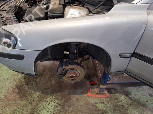 Used Left front fenders Left front fenders VOLVO V70 II (285) D5 AWD (163 hp) 33326101 33326101