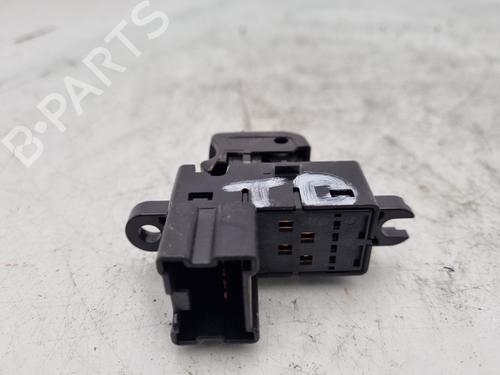 Used Right rear window switch NISSAN QASHQAI / QASHQAI +2 I (J10, NJ10, JJ10E) [2006-2014]  10681302