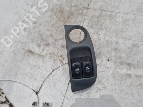 Used Left front window switch RENAULT MEGANE I Classic (LA0/1_) 1.6 e (LA0F, LA0S) (90 hp) 18917791