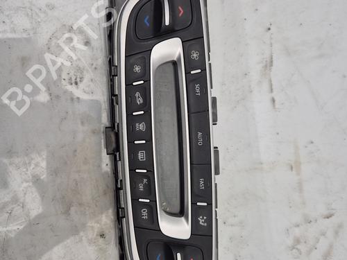 Used Climate control RENAULT FLUENCE (L3_) 1.5 dCi (L30D, L30L, L306, L33F, L33L, L33M, L33V, L33W) (110 hp) 23231573