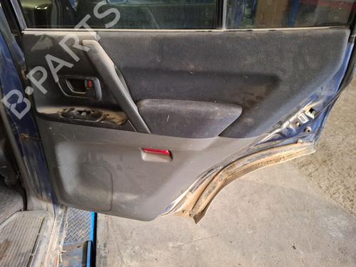 Høyre bakpanel MITSUBISHI PAJERO III (V7_W, V6_W) 3.2 Di-D (V68W, V78W) (165 hp) 32381665