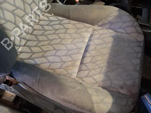 Asiento delantero izquierdo MITSUBISHI PAJERO PININ I (H6_W, H7_W) 1.8 GDI (H66W, H76W) (120 hp) 32381739