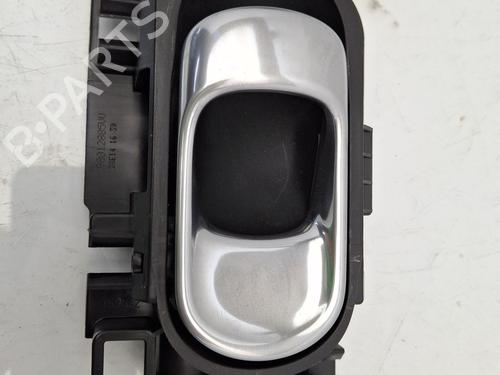 Højre fortil invendig håndtag CITROËN C4 CACTUS 1.2 VTi 82 (82 hp) 28513808