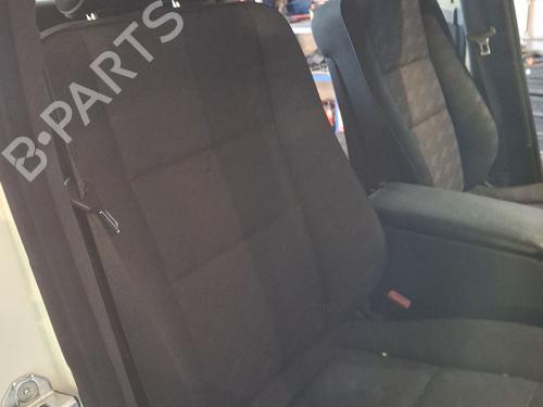 Right front seat MERCEDES-BENZ C-CLASS (W202) C 250 Turbo-D (202.128) | BP29030338C16 