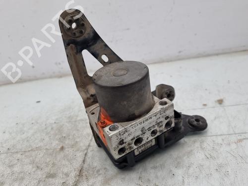 Used ABS pump RENAULT SCÉNIC II (JM0/1_) 1.5 dCi (JM0F) (82 hp) 17755055