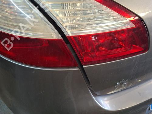 left-tailgate-light-renault-megane-iii-hatchback-bz01_-b3_-2008-39142081 main image