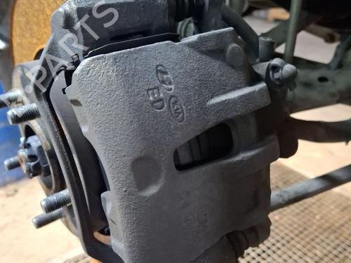 Używane Zacisk hamulca przedniego lewego KIA CEE'D Hatchback (ED) 2.0 (143 hp) 30707052