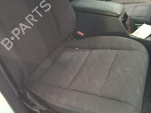 Used Right front seat MERCEDES-BENZ C-CLASS (W202) C 250 Turbo-D (202.128) (150 hp) 29030338
