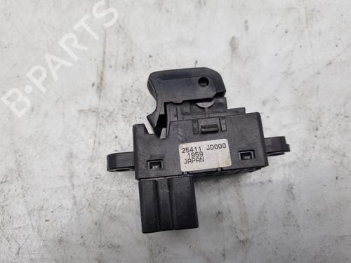 Used Right front window switch NISSAN QASHQAI / QASHQAI +2 I (J10, NJ10, JJ10E) [2006-2014]  10681301