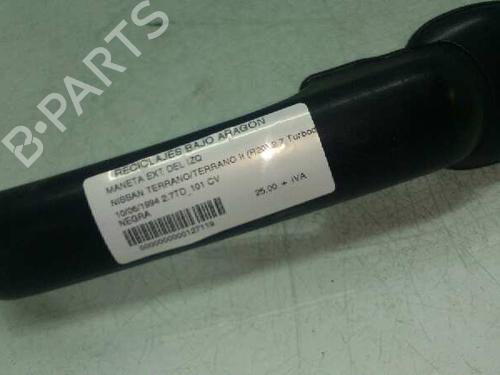 Used Front left exterior door handle NISSAN TERRANO II (R20) 2.7 TDi 4WD (125 hp) 7932075