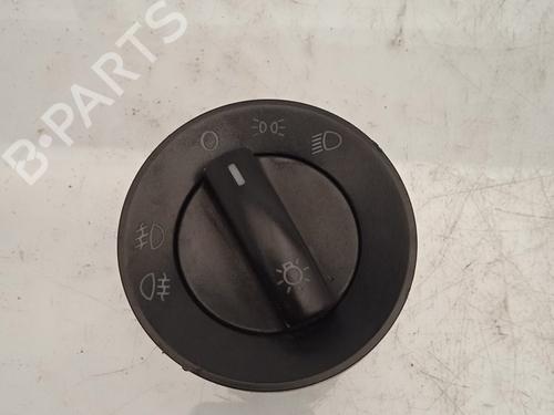 Used Headlight switch VW POLO (9N_, 9A_) 1.4 TDI (75 hp) 17018314