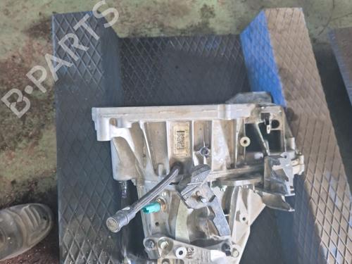 Used Gearbox NISSAN JUKE (F16_) DIG-T 117 (117 hp) 26520829